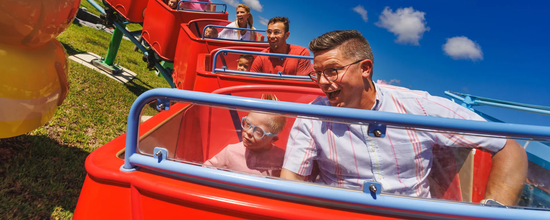 Website Hero Rollercoaster