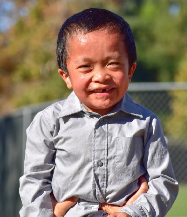 Young boy smiling at LEGOLAND California